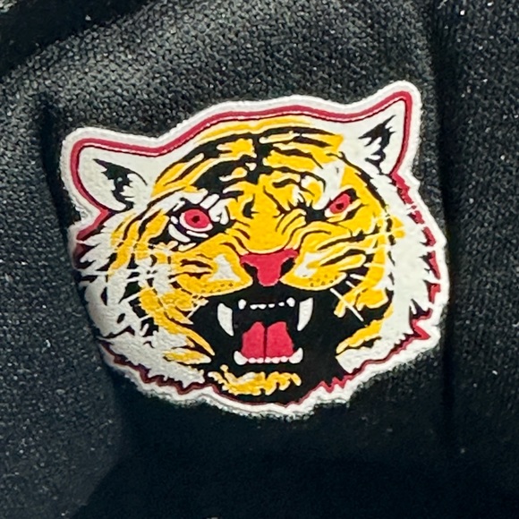 Men’s Rare Adidas DON Issue 4 Tiger US 10.5 Grambling State - Picture 8 of 10